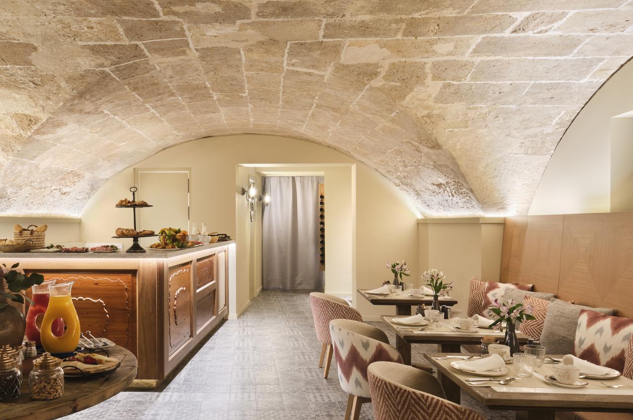 Hotel Antigua Palma - Casa Noble Kültér fotó Restaurant interior