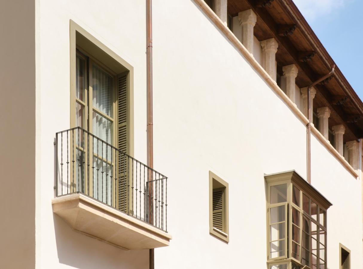 Hotel Antigua Palma - Casa Noble Kültér fotó A balcony