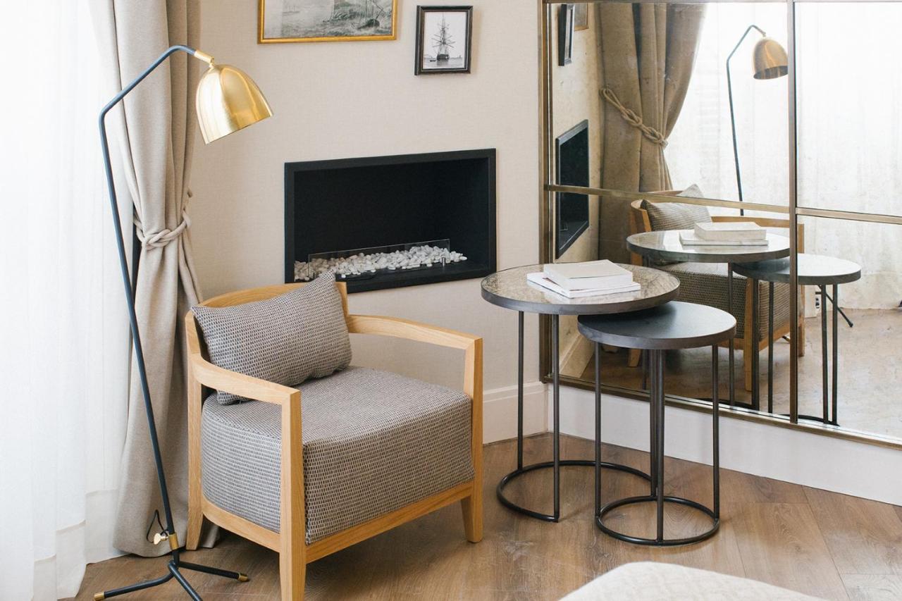 Hotel Antigua Palma - Casa Noble Kültér fotó A floor lamp