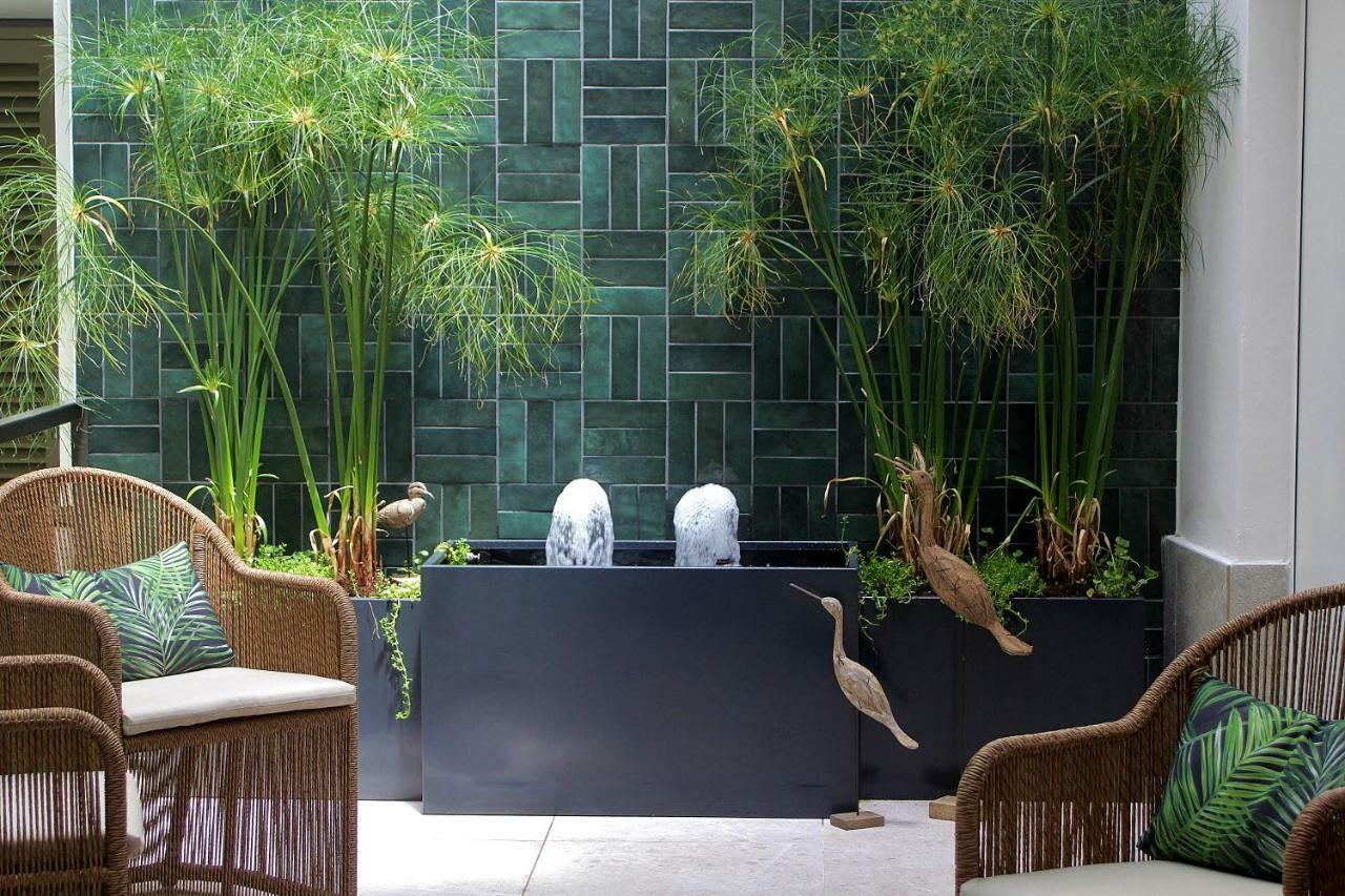 Hotel Antigua Palma - Casa Noble Kültér fotó A contemporary Japanese-style soaking tub