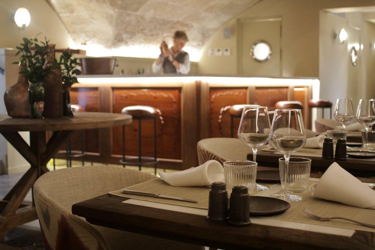 Hotel Antigua Palma - Casa Noble Kültér fotó Restaurant in Paris