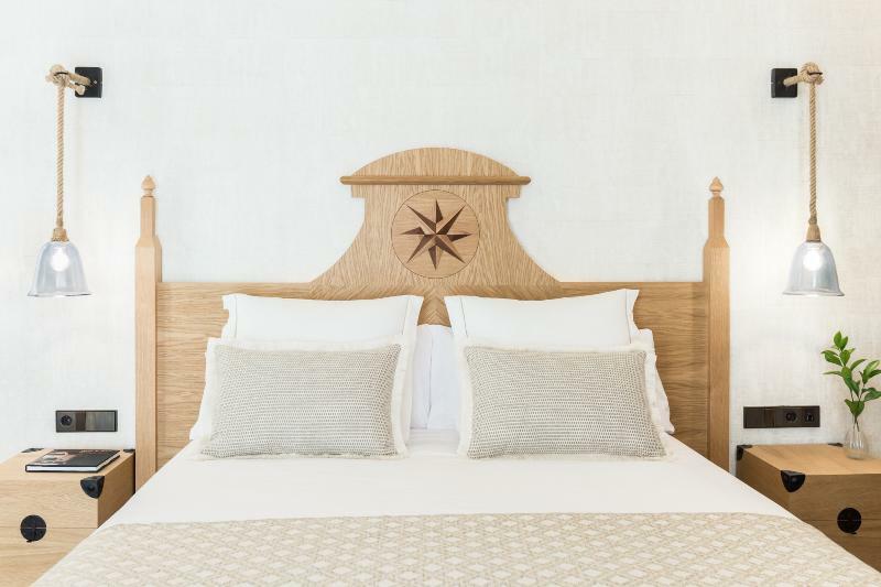 Hotel Antigua Palma - Casa Noble Kültér fotó A bed with a star on the headboard